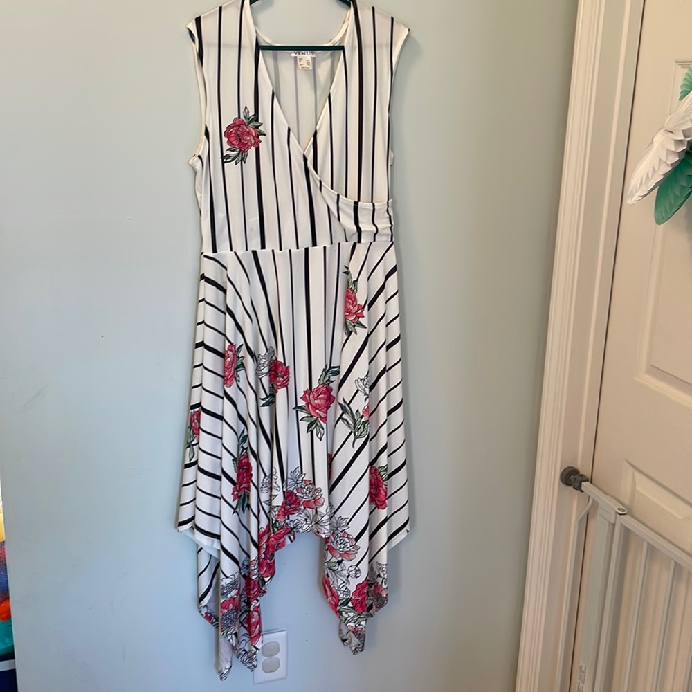 Venus striped asymmetrical dress with flowers, Large